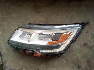 Ford Explorer 2017 Headlight