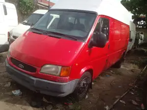 Ford Transit 2004 Red