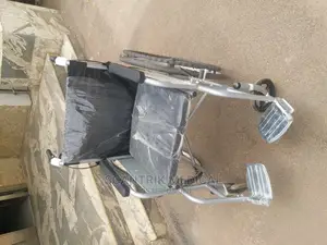 Manual Mobility Aid Comfortable 18" Wheelchair Seat