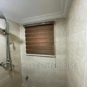 Pro Venetian Blinds for Bathroom 