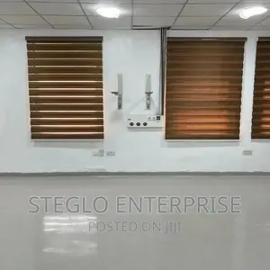 Premium Based Pro Venetiam Blinds.