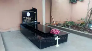 ENGRAVING With Granites