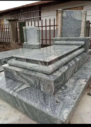 ENGRAVING With Granites