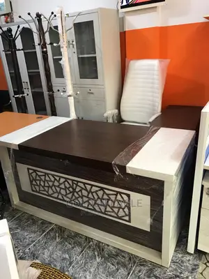 1.6mm Executive Table and White Chair