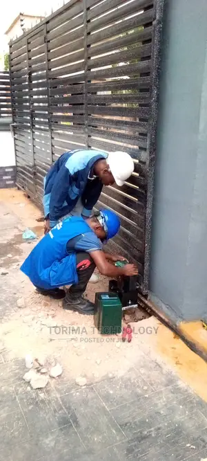 Automated Remote Control Slide Gate