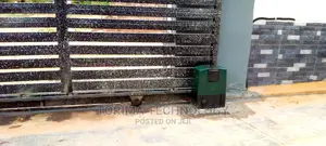 Driveway Automatic Gate With Remote Control