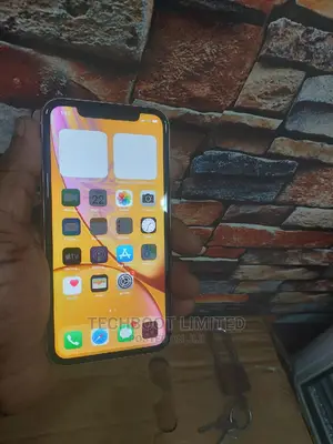 Apple iPhone XR 64 GB Yellow