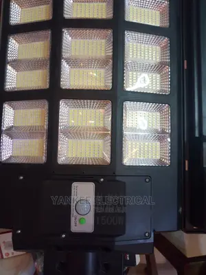 1,500watts Dubai Quality Led Solar Light With Guarantee