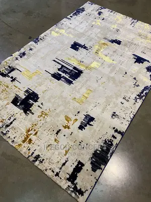 Quality Designer Fluffy Super Soft Center Rug.