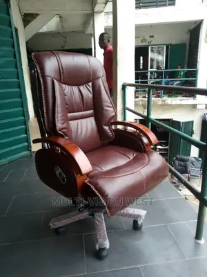 Executive Office Chair With Reclining Function.