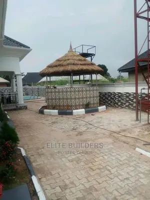 Best Quality Round Bush Bar Gazebo Hut