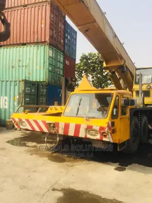 Tokunbo 65t Mobile Crane