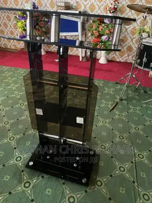 High Quality Glass Pulpit