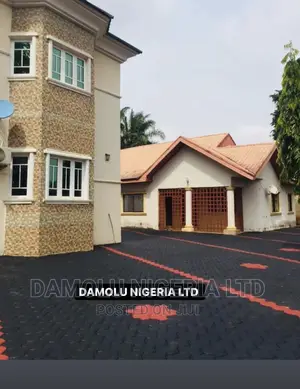 Interlocking Polishing and Stamping Concrete Polishing