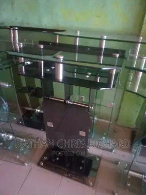 Quality Glass Pulpit