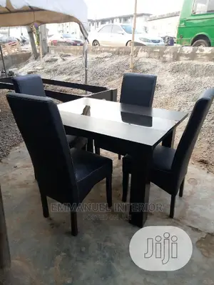 A Standard Dinning