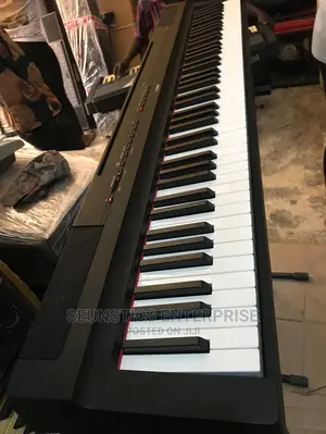 Yamaha Digital Piano P-125 (Keyboard)
