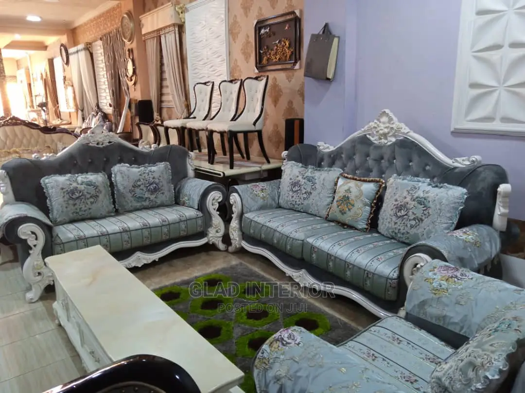 Dynamic Royal Sofas Chair