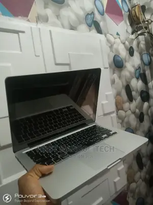 Laptop Apple MacBook 2012 8GB Intel Core I5 HDD 500GB