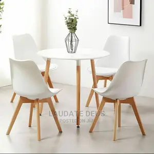 Eames Dining Table With 4 Seaters