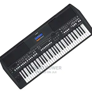 Yamaha PSR - SX600 Keyboard (One Man Band)