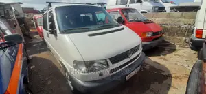 Volkswagen Transporter 2005 White