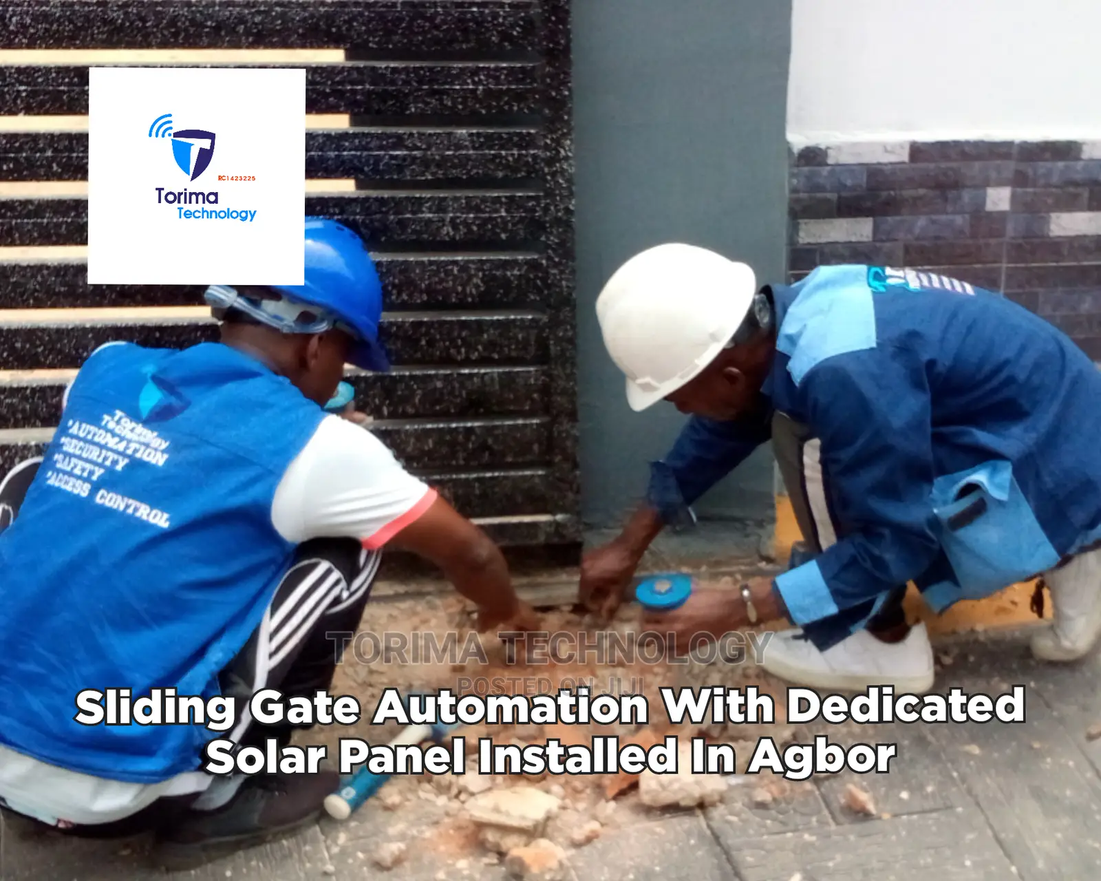 Automatic Gate With a Personalized Solar Panel