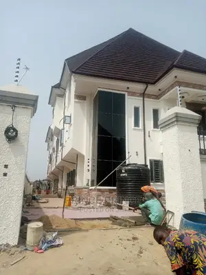 Furnished 2bdrm Block of Flats in Surulere for rent
