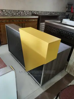 Smart Receptionist Table