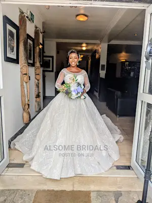 Rent Wedding Dress
