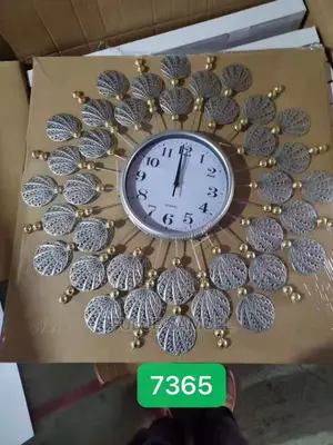 Standard Wall Clock With Peacock Head
