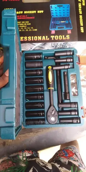 Set of Long Sockets Black
