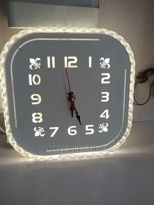 Quality Led Wall Bracket Clock Wirh 3 Differents Colours
