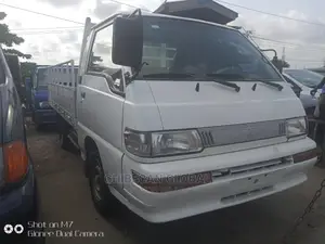 Mitsubishi L300 Delica Pickup Petrol