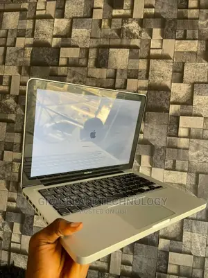 Laptop Apple MacBook 2011 8GB Intel Core i7 HDD 500GB