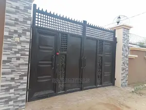 Entrance Swing Gate