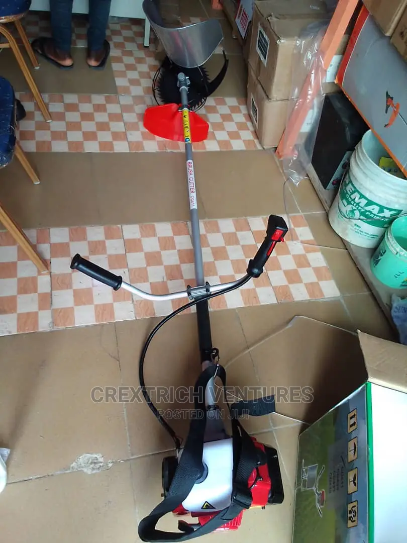 Rice Harvester Machine