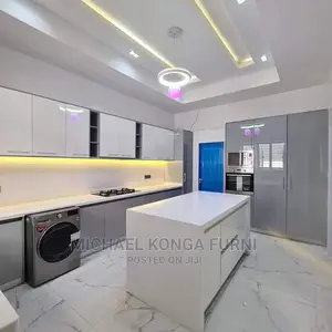 Luxurious Kitchen Cabinet