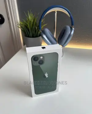New Apple iPhone 13 128 GB Green