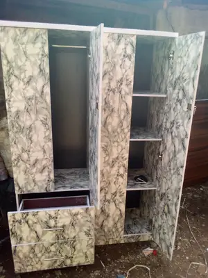 Wardrobe - Size 4 Ft Wide 6 Ft Height