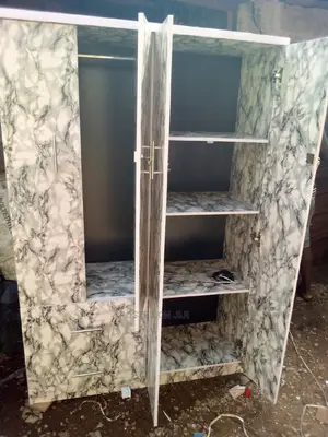 Wardrobe - Size 4 Ft Wide 6 Ft Height 