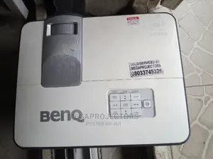 Exclusive DLP Benq Projector