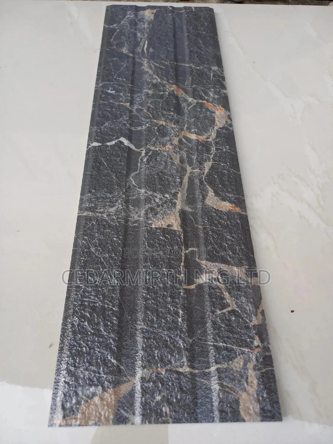 15604 Pillar Tiles