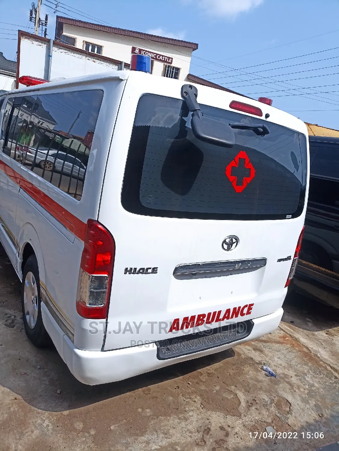 Toyota HiAce 2014 White