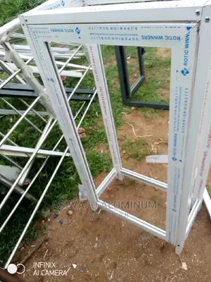 Show Glass 3step