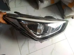 Hyundai Santafe 2017 Headlight Tokunbo