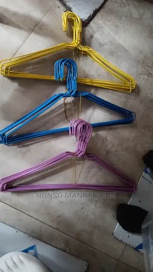 Different Colours Cheap 10 Pieces a Pack Hanger