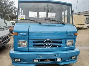 Mercedes Benz Truck