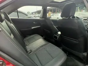 Toyota Camry SE 4dr Sedan (2.5L 4cyl 6A) 2012 Red