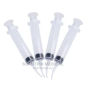 Dental Disposable Irrigation Syringe With Curved Tip